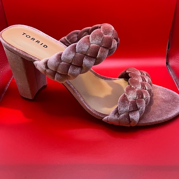 Torrid Mauve Braided Velvet - Picture 5 of 6